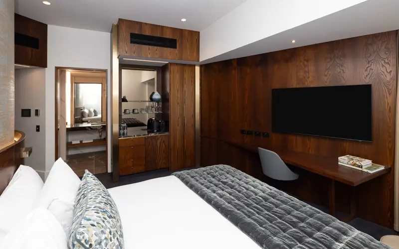 Urban King Room